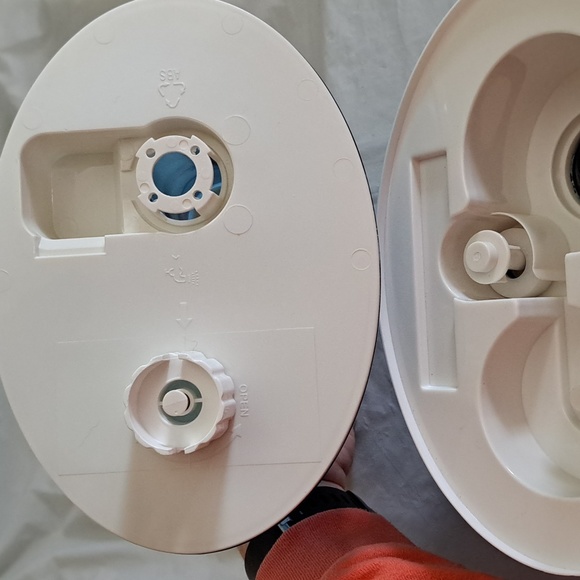 Aquaoasis Cool Mist Humidifier - Picture 4 of 4